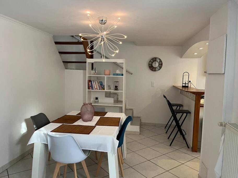 Petite Maison De Ville Au Calme Brie-Comte-Robert Eksteriør bilde